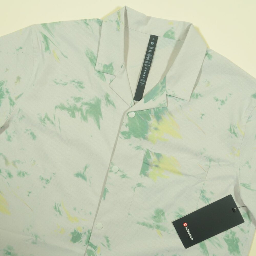 Lululemon Airing Easy Camp Collar Shirt Mens XL Grey Green Multi Stretch New